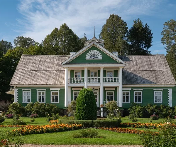 What does it Mean to Rent a Villa