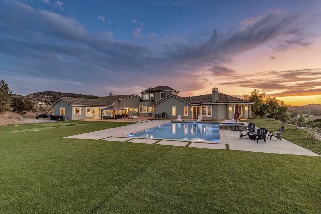 Murrieta Manor